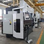 ரோபோவுடன் உயர் செயல்திறன் ஹைட்ராலிக் ஒத்திசைக்கப்பட்ட பிரஸ் பிரேக்